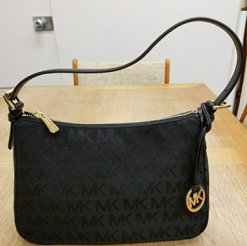 Michael Kors Jet Set Top Zip Shoulder Bag